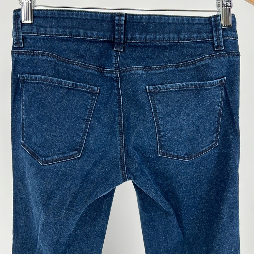ANN TAYLOR JEANS‎